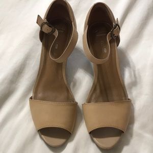 Nude Clarks Collection Wedge Healed Dress Shoe